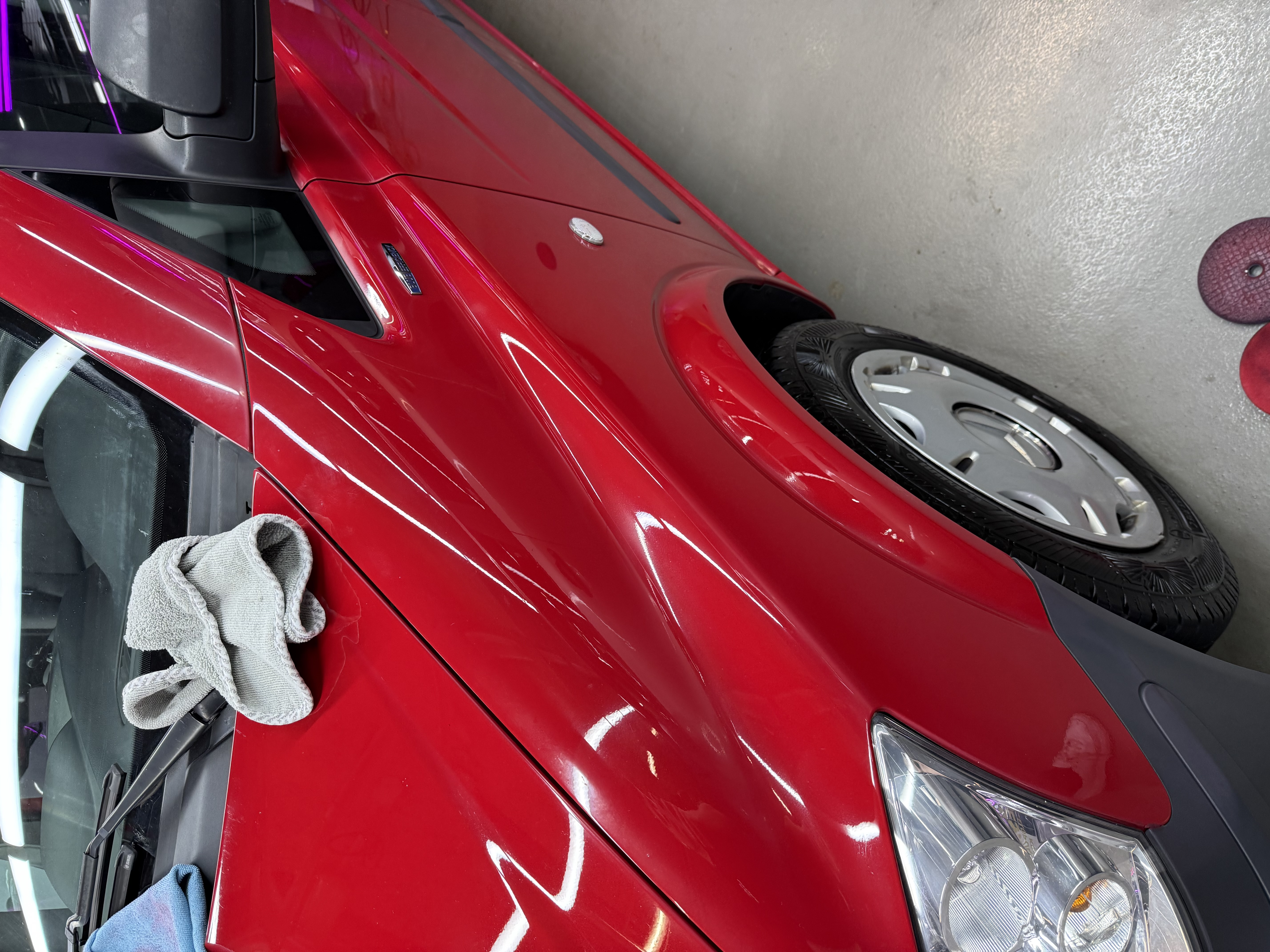 Po - zrcadlový lesk